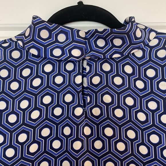 Michael Kors Geometric Print Top - Picture 4 of 6